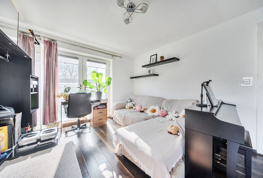 Property photo 3 of 13 1419941-11-69A6c8...