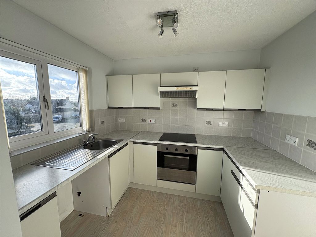 Property photo 2 of 12 Picture No. 24