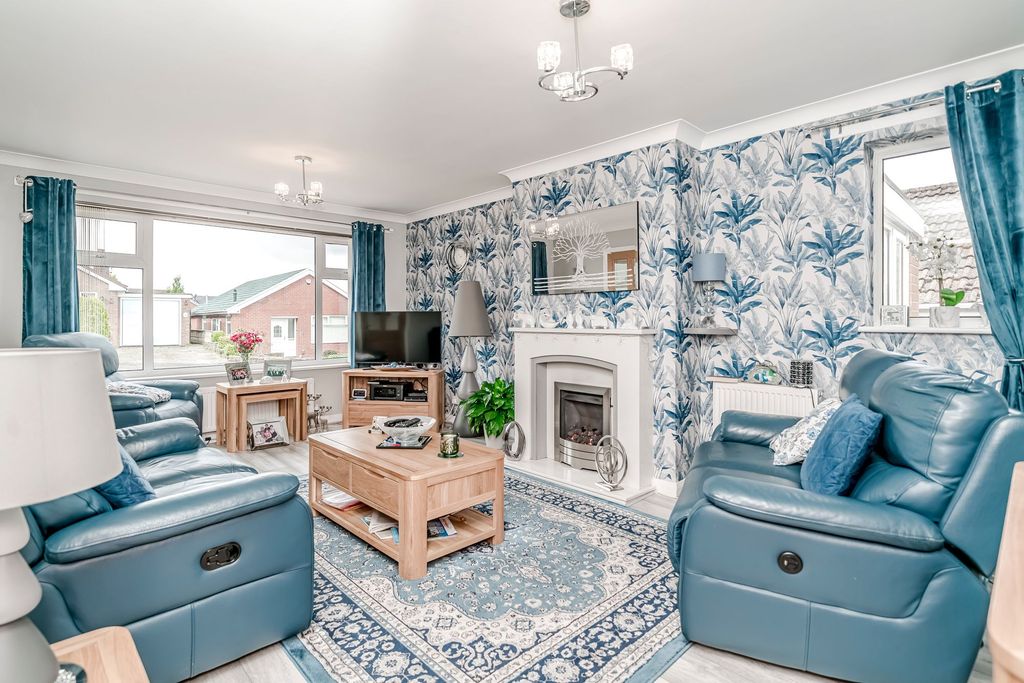 Property photo 3 of 29