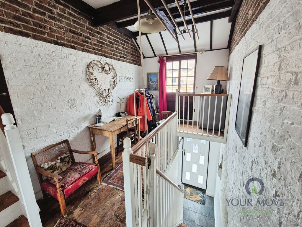 Property photo 2 of 21 Galleried Landing