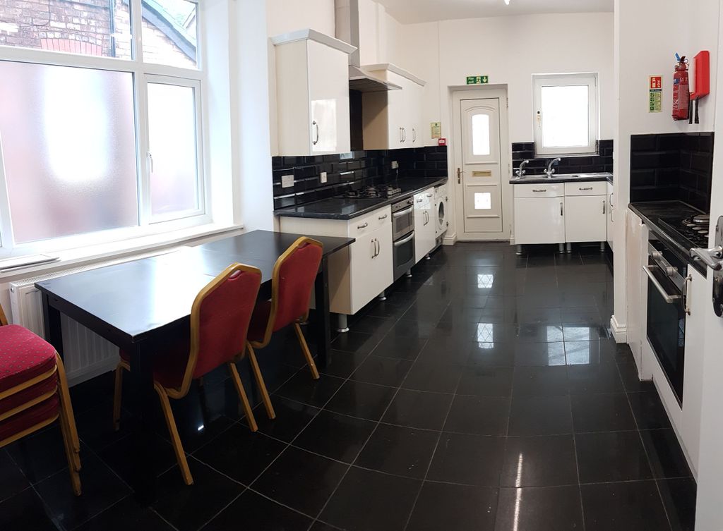 Property photo 1 of 34