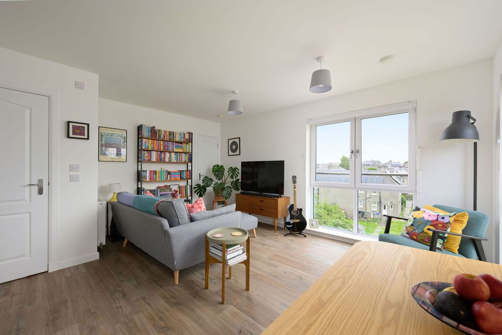 Additional image 5 of 2 bed flat for saleKennedy Court, Stirling FK7