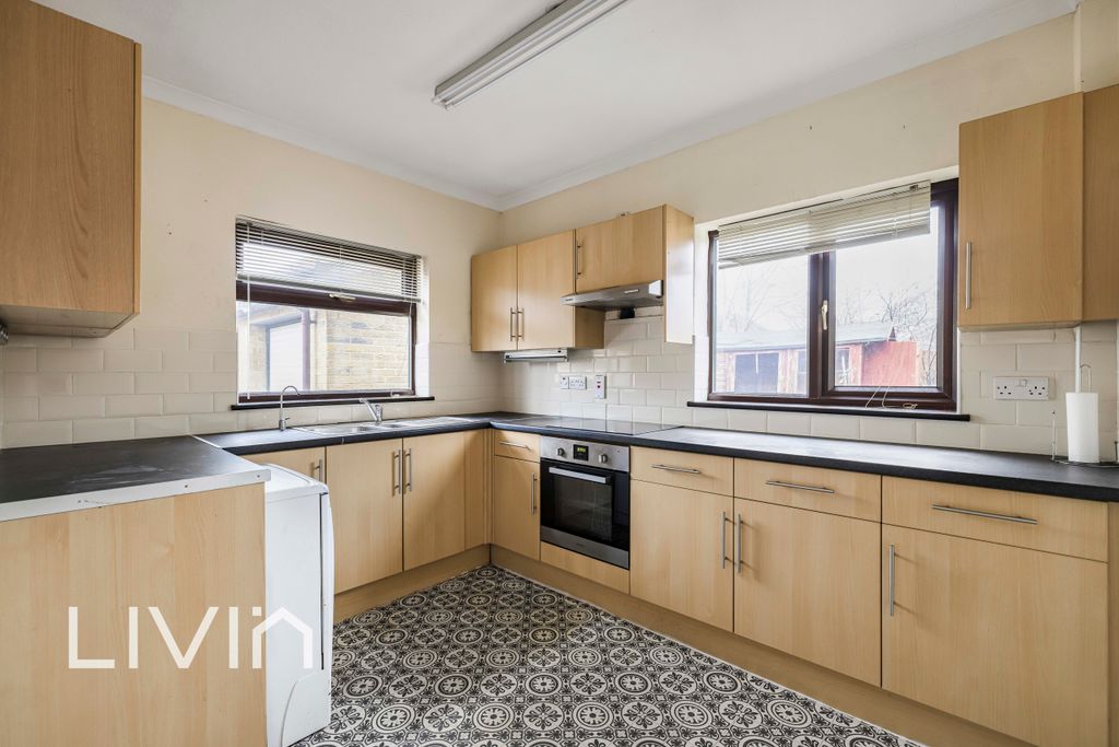 Property photo 3 of 16 120A9502