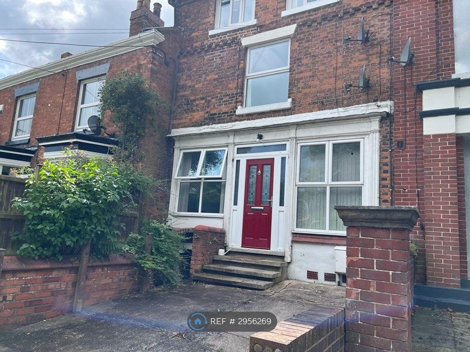 Property photo 2 of 14