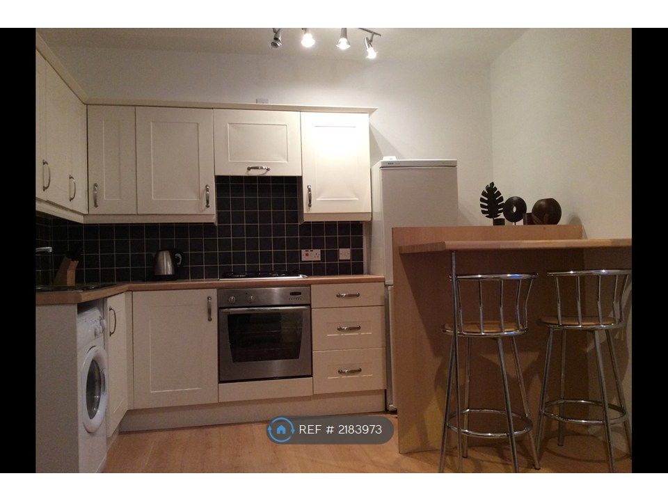Property photo 1 of 7 Spacious Kitchen With Dining Area