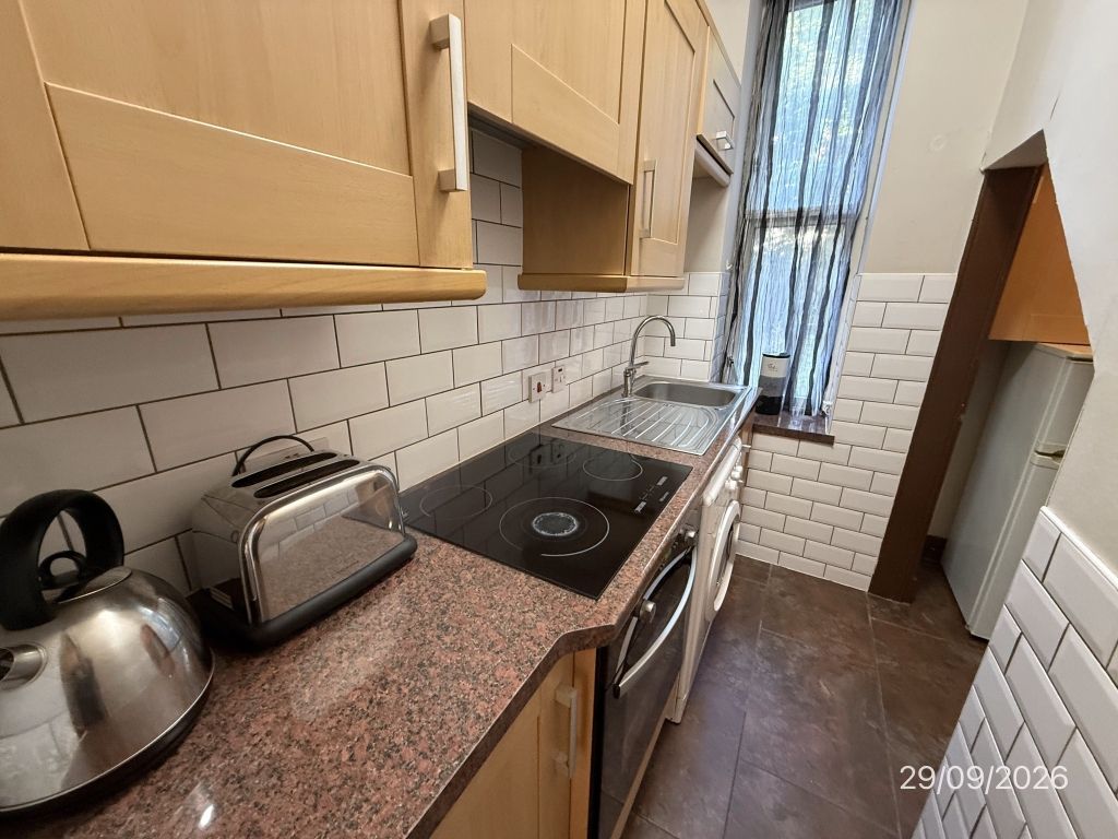 Property photo 2 of 10 Kitchen