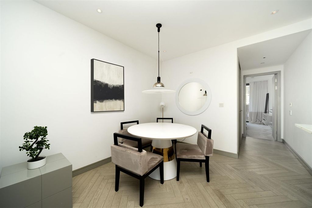 Property photo 3 of 16 4