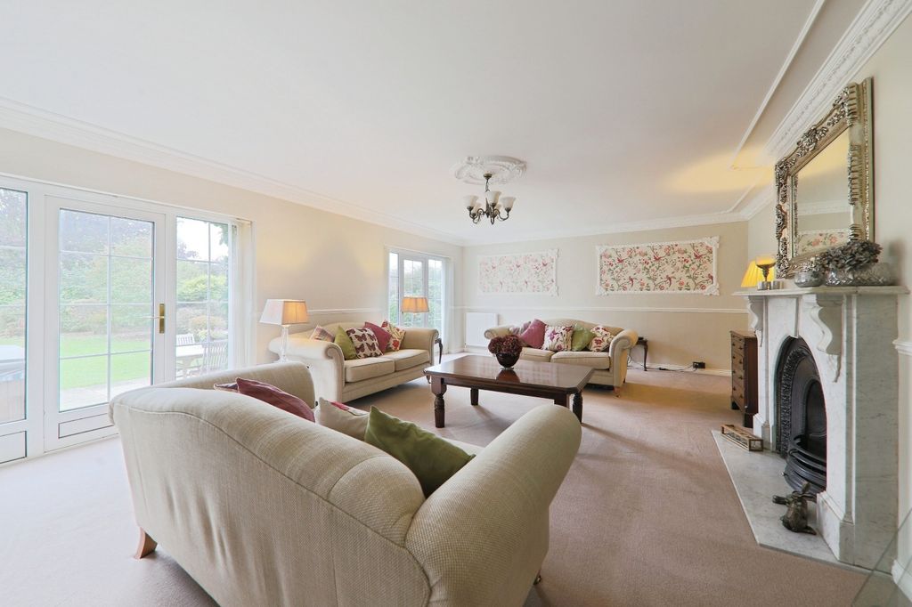 Property photo 3 of 26 4581417