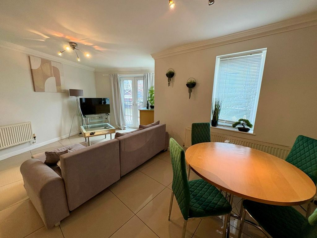 Property photo 2 of 5 Dining Room