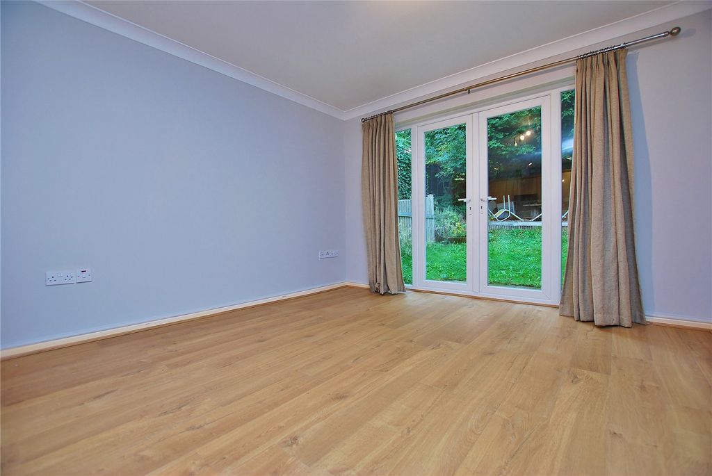 Property photo 3 of 7 Picture No. 09