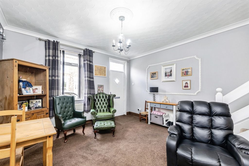 Property photo 3 of 16