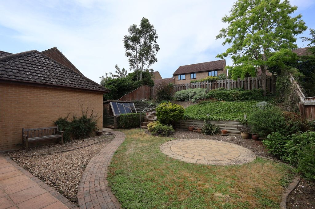 Property photo 2 of 11