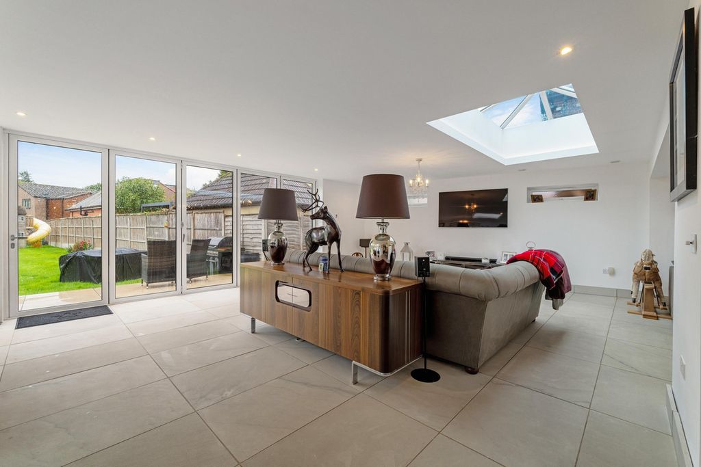 Property photo 3 of 22