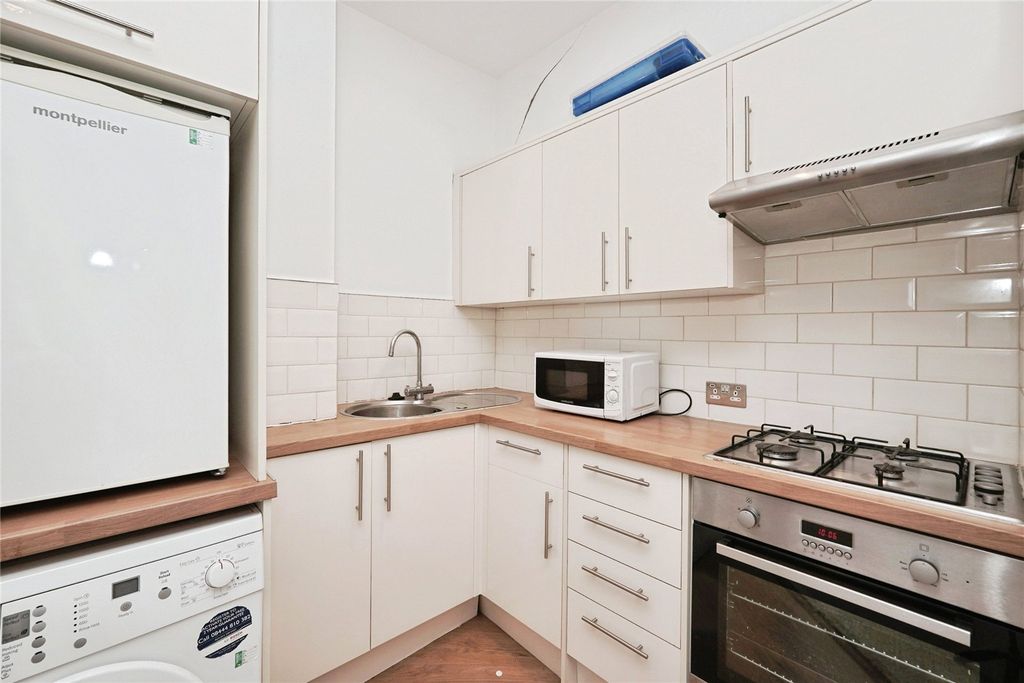 Property photo 2 of 8 Picture No. 29