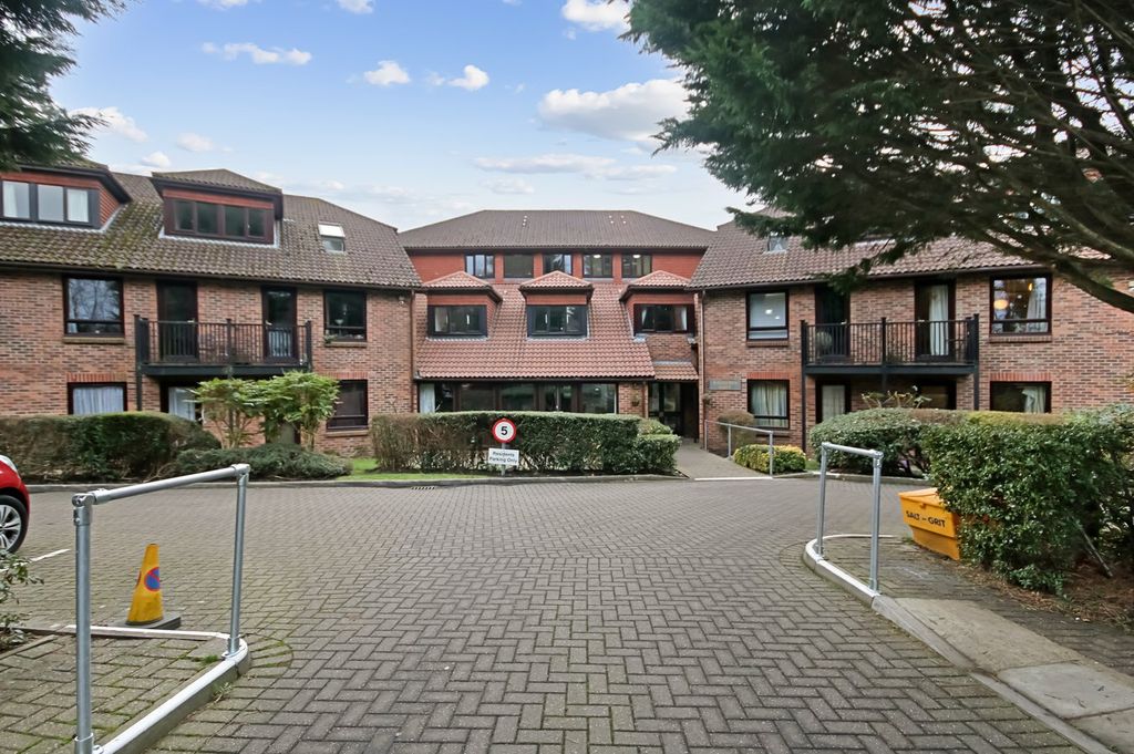 Property photo 1 of 6