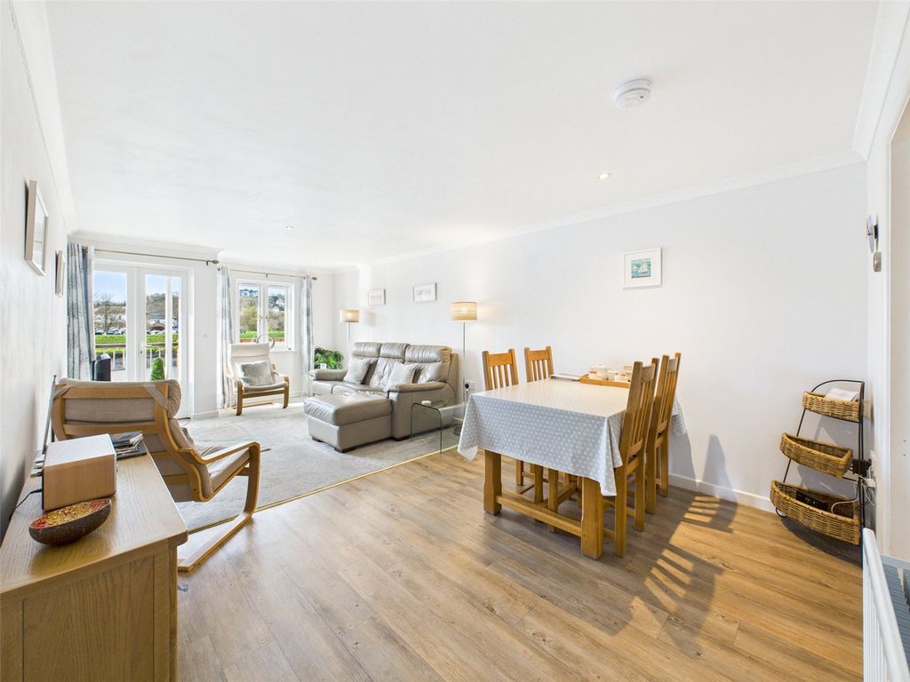 Property photo 2 of 20 Picture No. 01