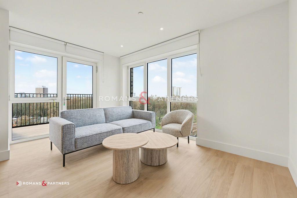 Property photo 1 of 23