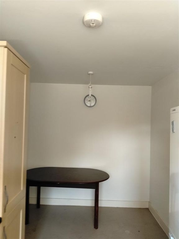 Property photo 2 of 19 14005.Jpg