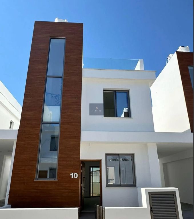 Property photo 1 of 10