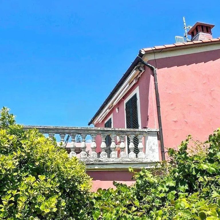 Property photo 1 of 17 Detached House In Lerici, Liguria's Scenic Beauty