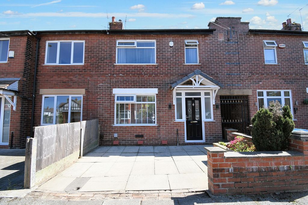 Property photo 1 of 21