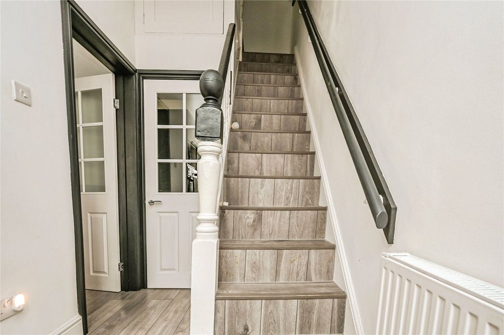 Property photo 2 of 16 Picture No. 04