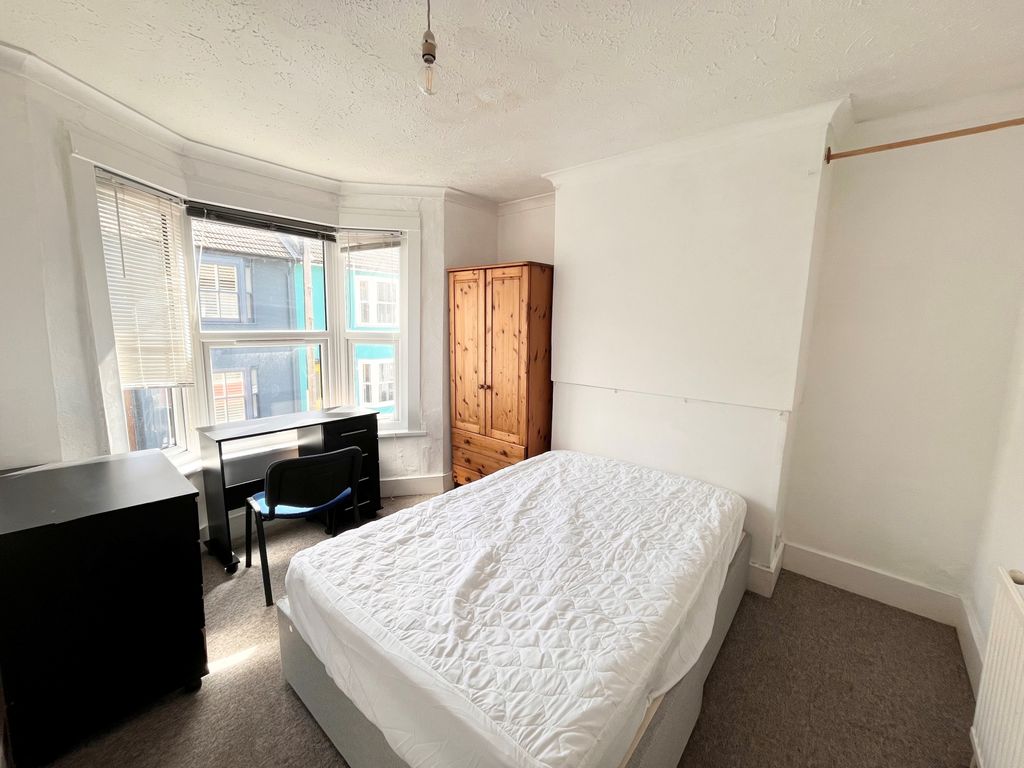 Property photo 2 of 15 Gallery