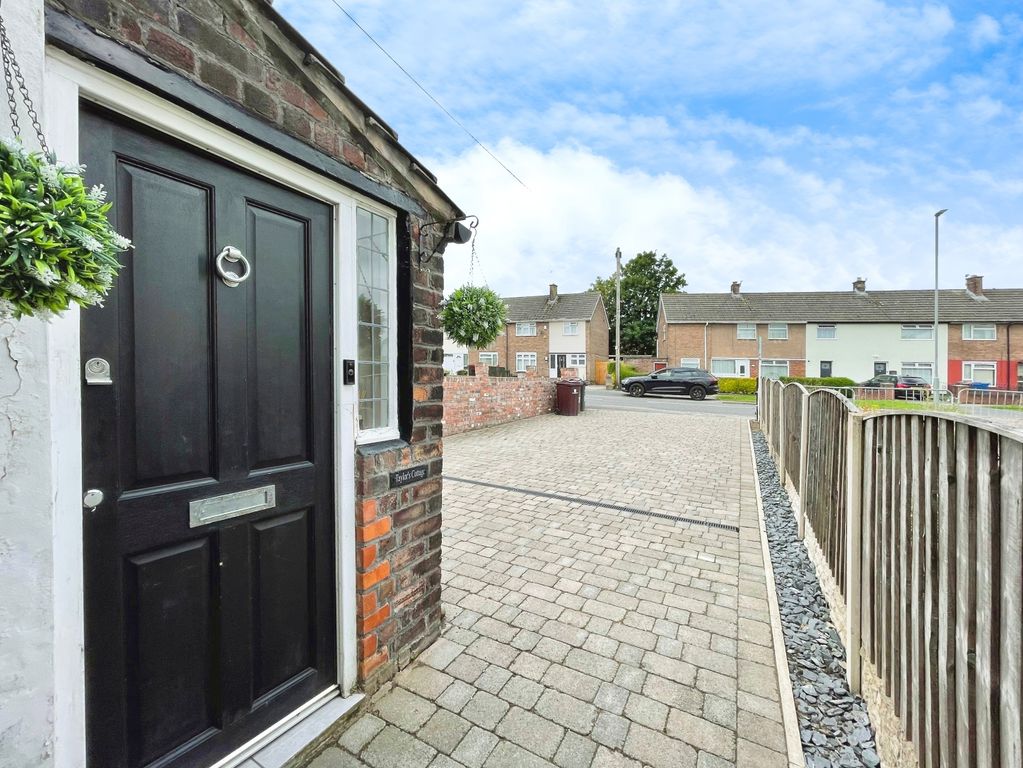 Property photo 2 of 18 14