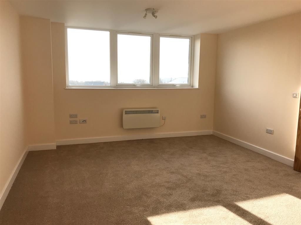 Property photo 3 of 8 Bedroom 1