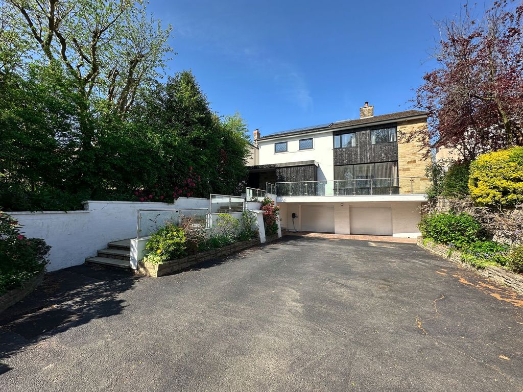 Property photo 1 of 37