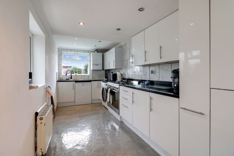 Property photo 3 of 16 Photo 7