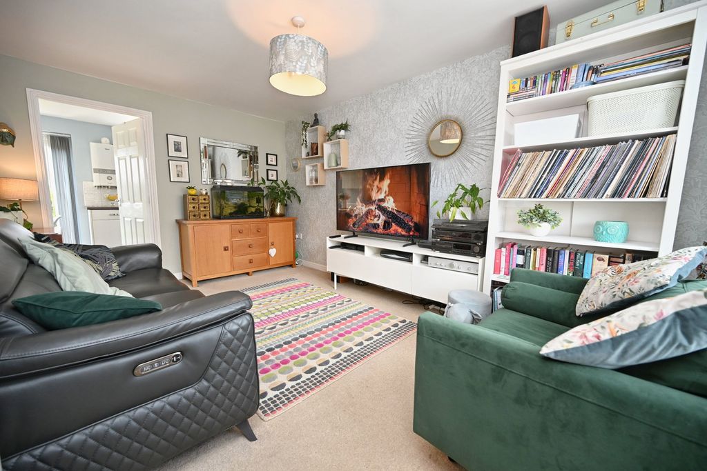 Property photo 3 of 18
