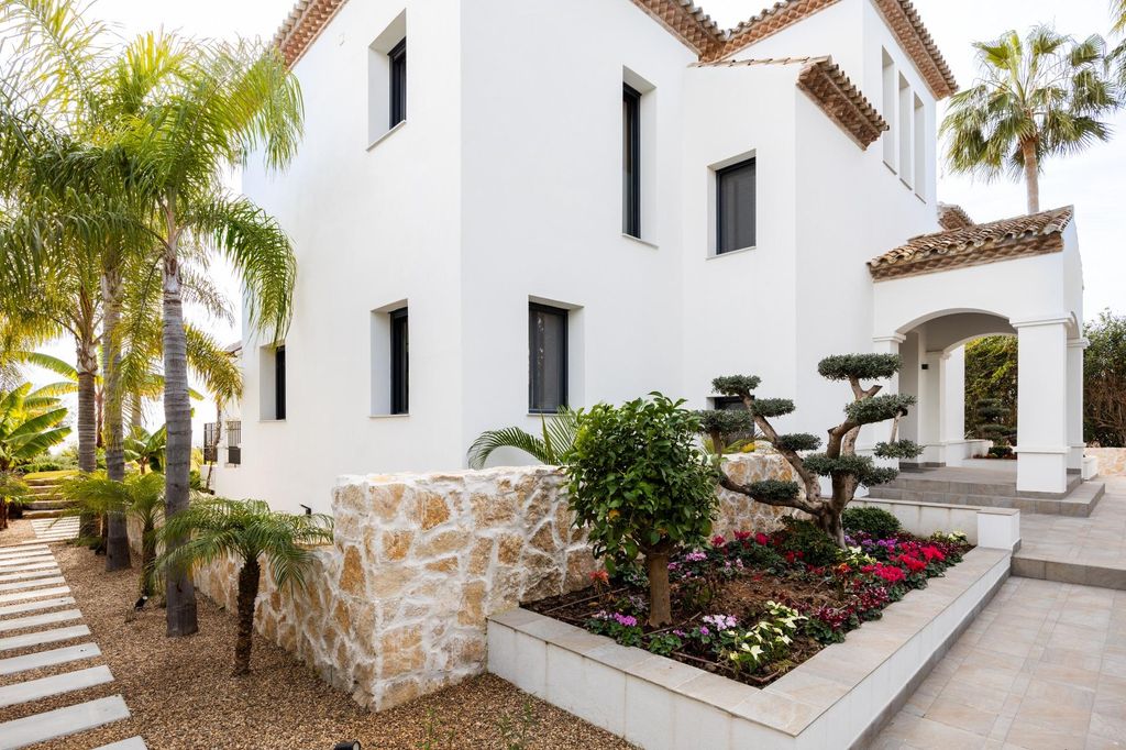 Property photo 3 of 72