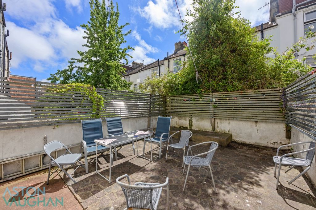 Property photo 2 of 10 5214341