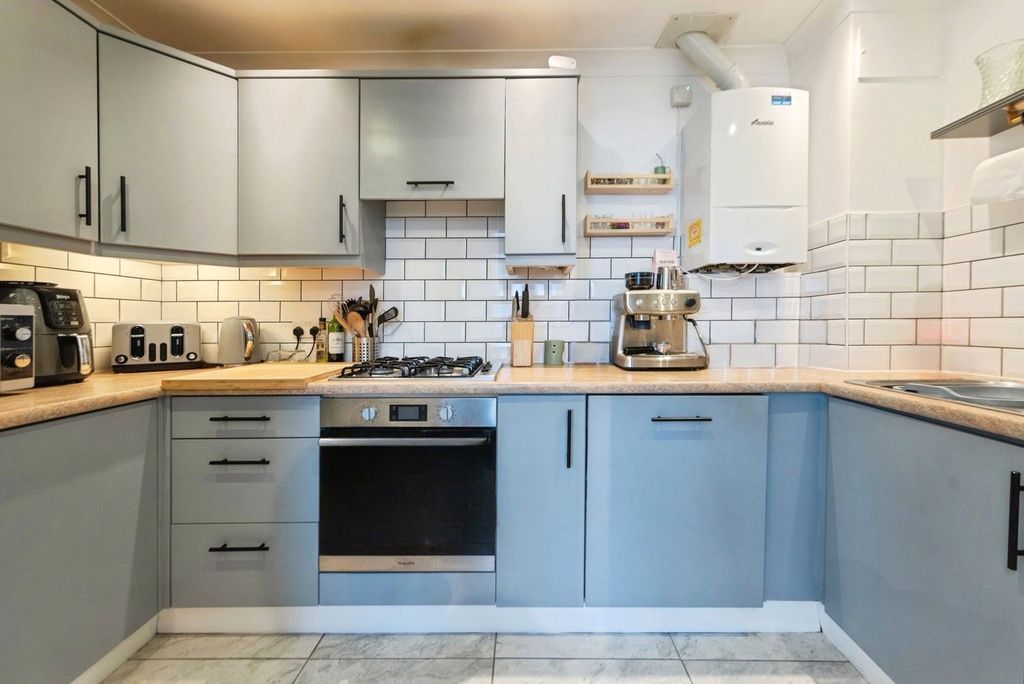 Property photo 3 of 15 Picture No. 21