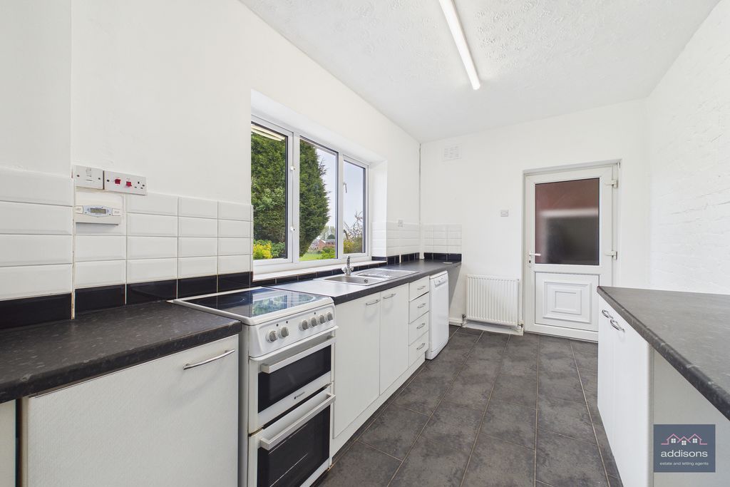 Property photo 3 of 15 Photo 9