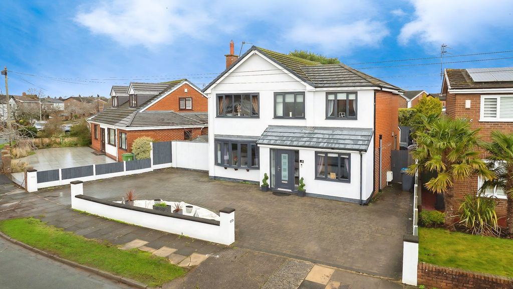 Property photo 2 of 51
