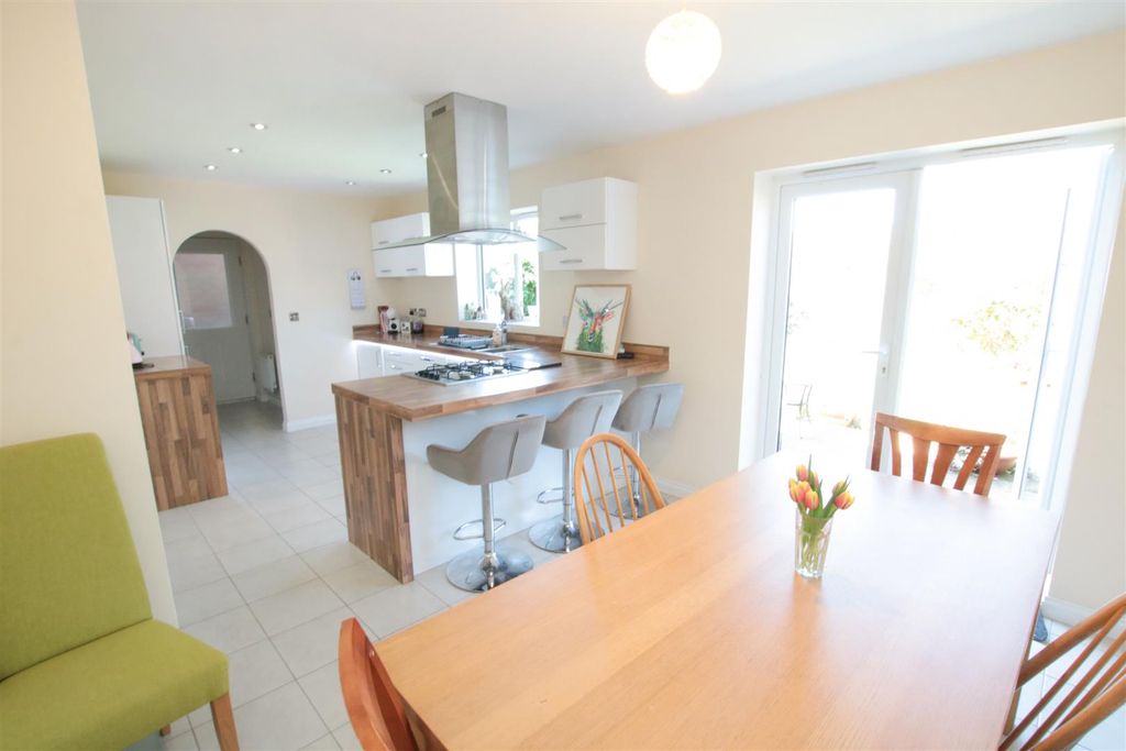 Property photo 2 of 21 Open Plan Living/ Dining/ Kitchen