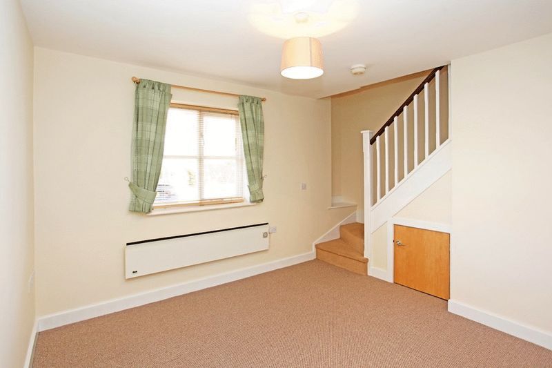 Property photo 2 of 12 Photo 3