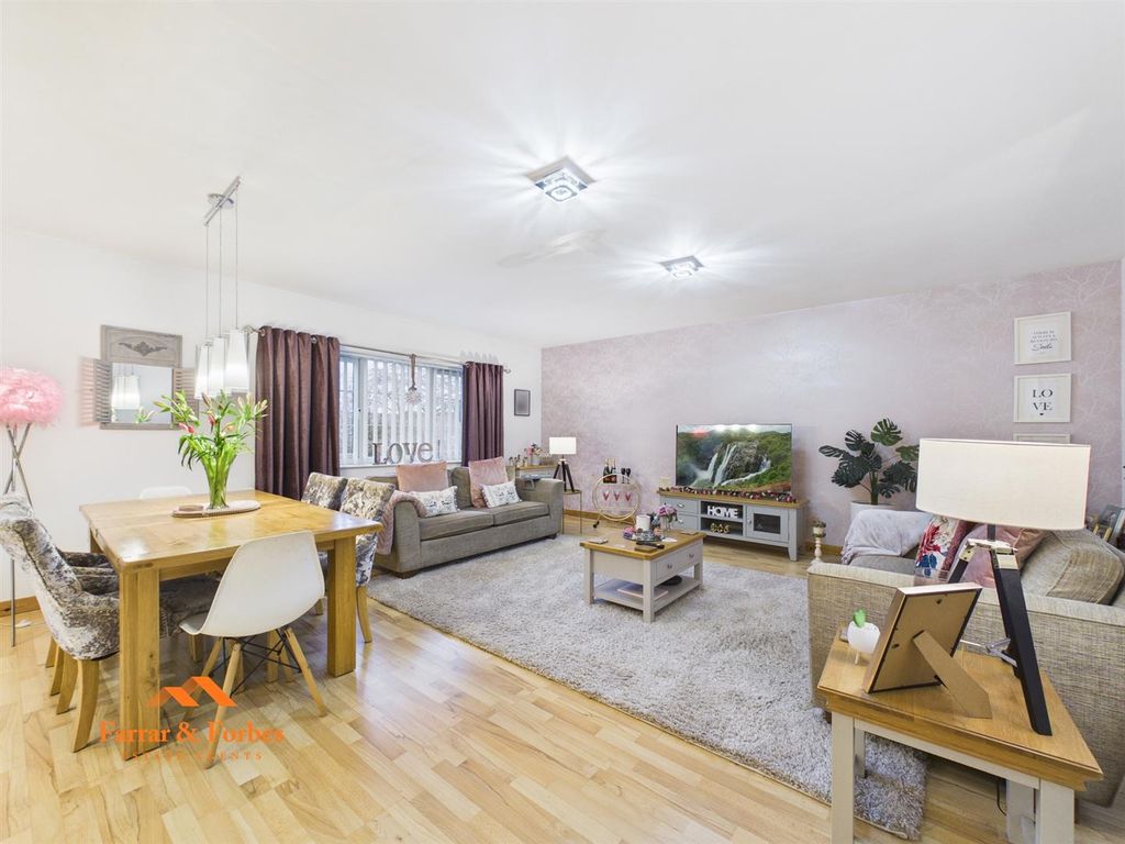 Property photo 1 of 22 Cam03956G0-Pr0205-Still006.Jpg