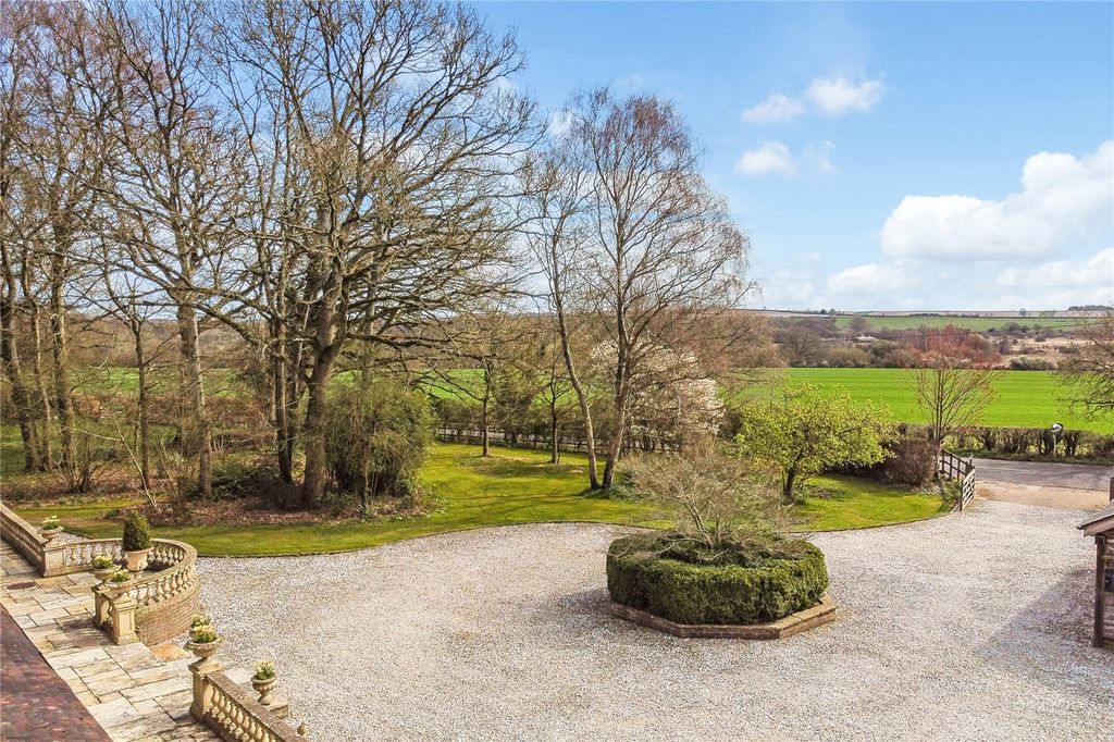 Property photo 2 of 41 Picture No. 80