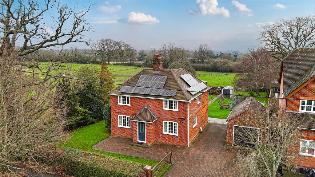 Property photo 1 of 30 8-694935A0d208F-1393352-Jpg-8.Jpg