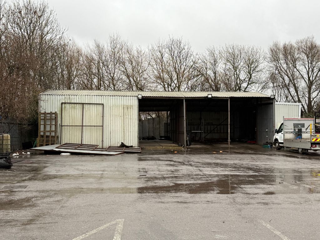 Property photo 3 of 5