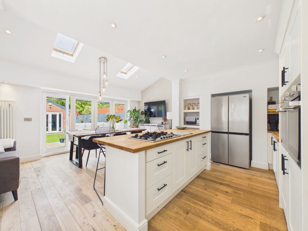 Property photo 3 of 10 5318766