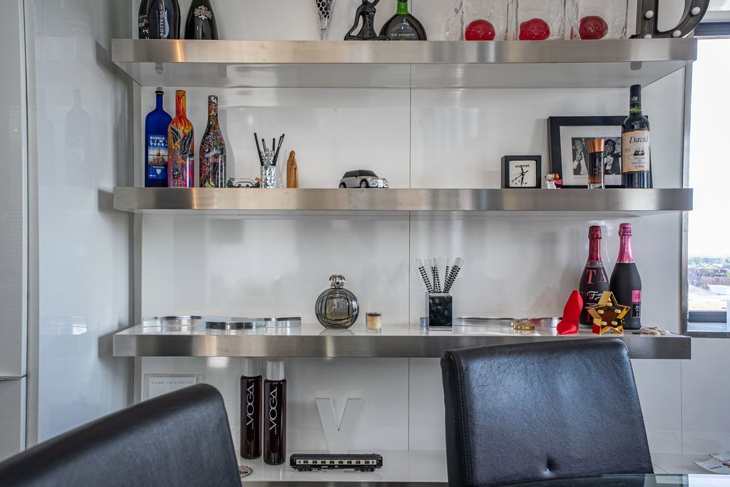 Additional image 15 of 3 bed penthouse for salePenthouse, Kings Court NG1
