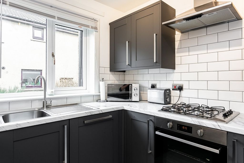 Additional image 7 of 2 bed flat for saleWhitingford, Edinburgh EH6