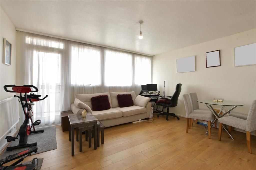 Property photo 1 of 9 Lounge/Dining Room