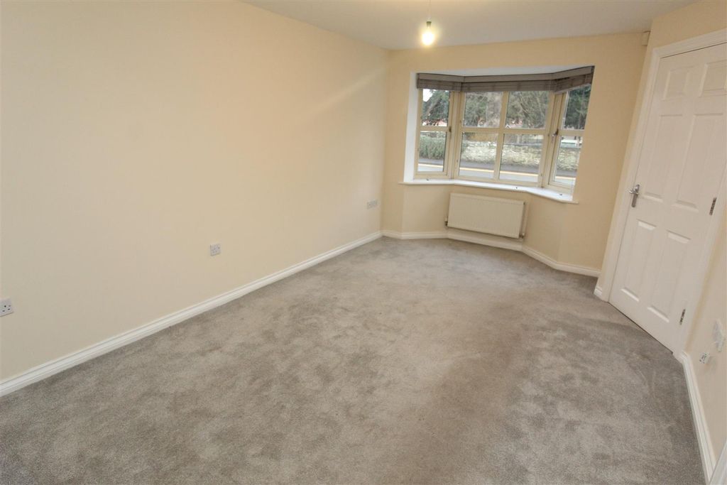 Property photo 2 of 13 Lounge