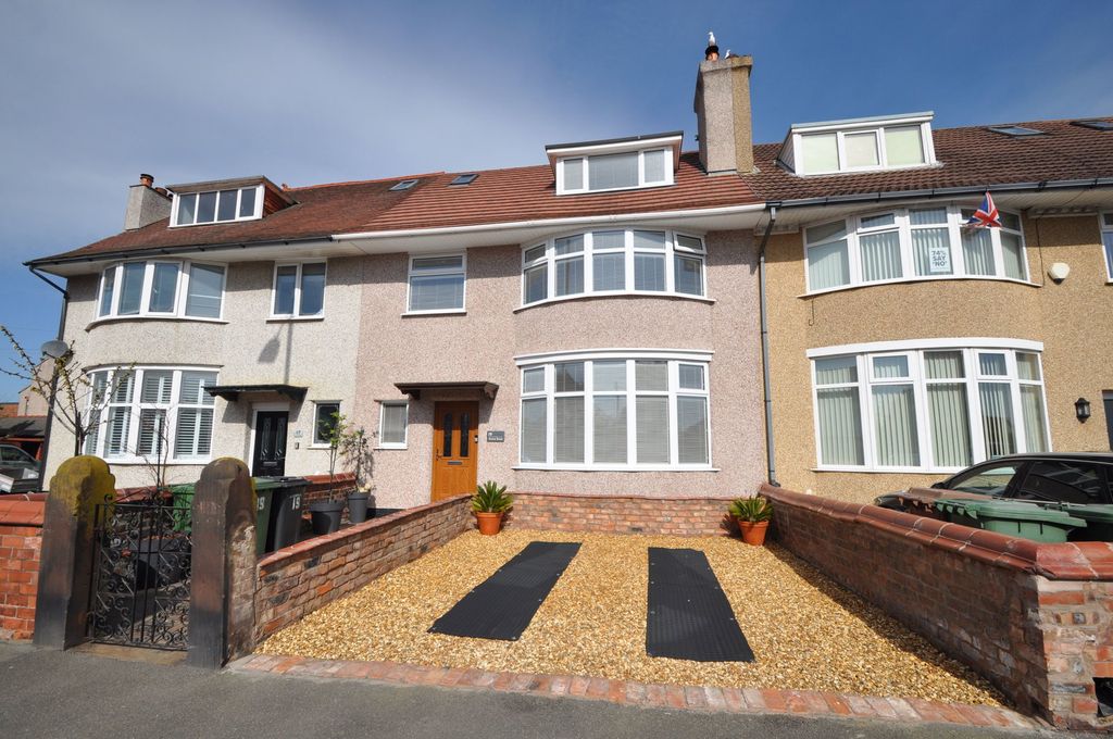 Property photo 1 of 42