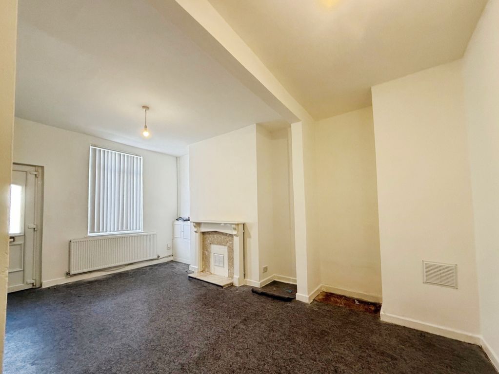 Property photo 3 of 13 Pbox-Img.Jpg